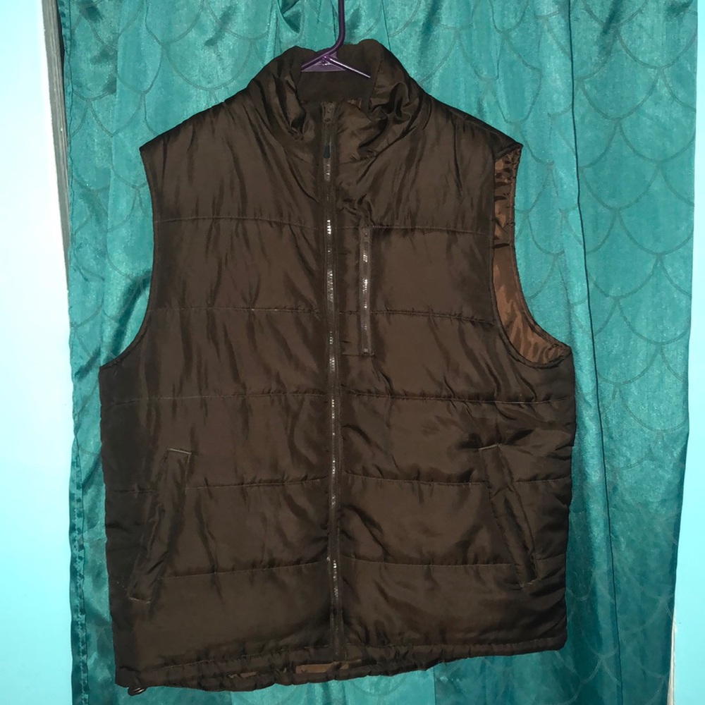 MENS Large Brown Puffer Vest